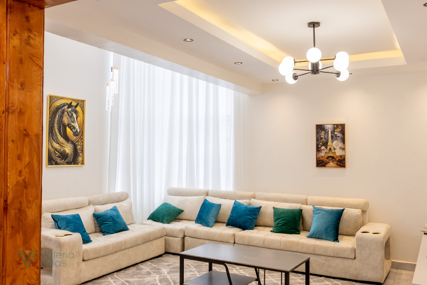 Luxury Valeria Villas Lounge in Ruiru right exterior view